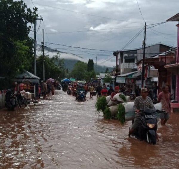 Ratusan Rumah di Desa Bara Dompu Terendam Banjir