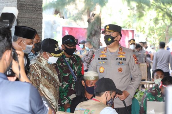 Polres Lombok Utara Gelar Vaksin Presisi Merdeka Gili Tramena Goes To Green zone