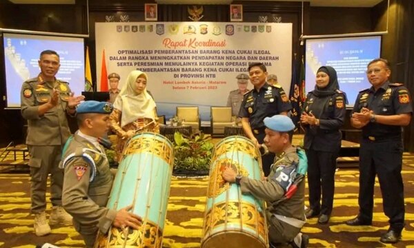 Wagub NTB Ajak Masyarakat Berkolaborasi dan Bersonergi Berantas Rokok Ilegal